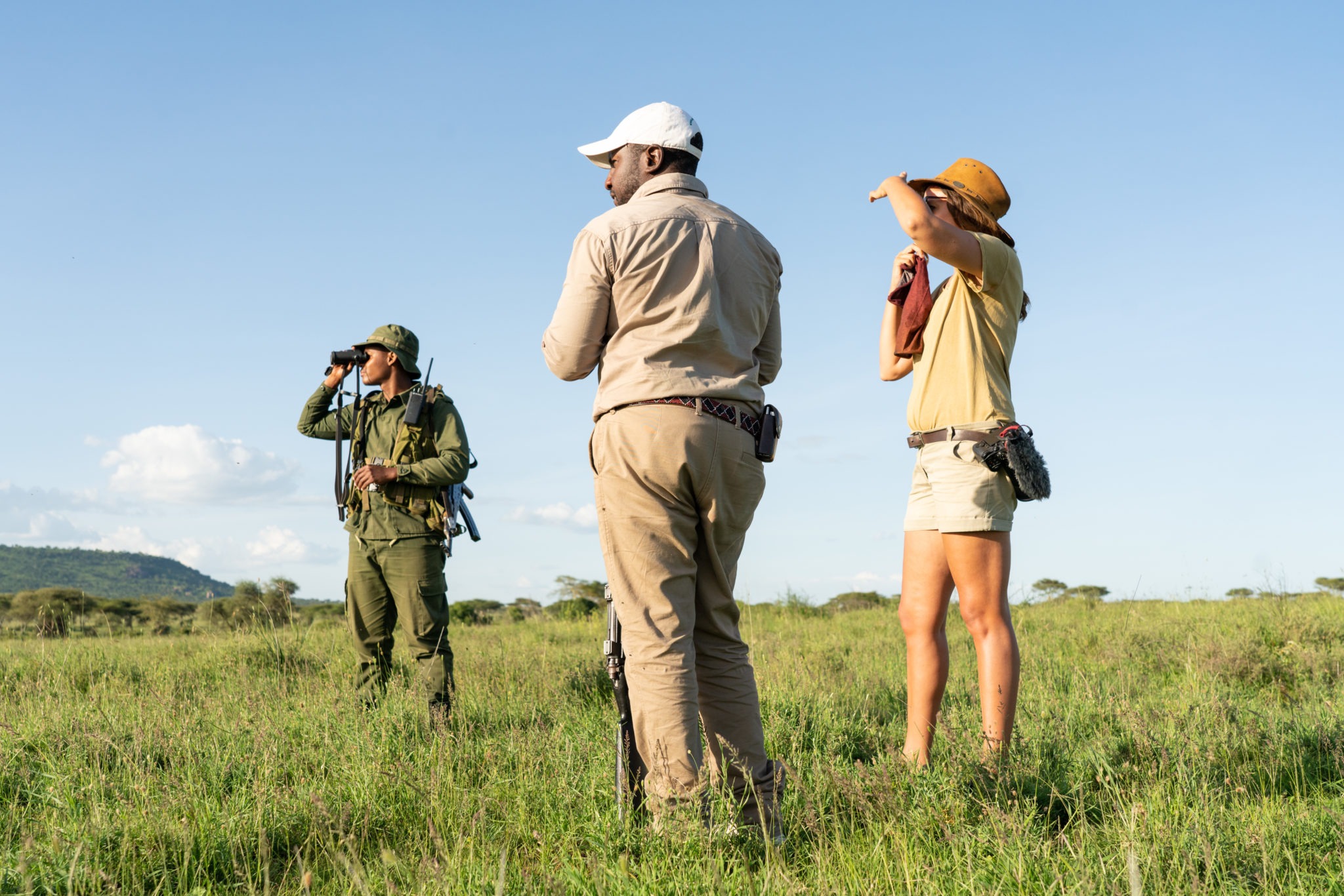 wayo-walking-camp-serengeti-viewing